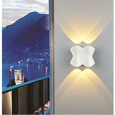 Applique murale LED IP54 étanche – 4W blanc chaud 3200K – Design carré en métal – Pour espaces humides et intérieurs modernes (1/5)