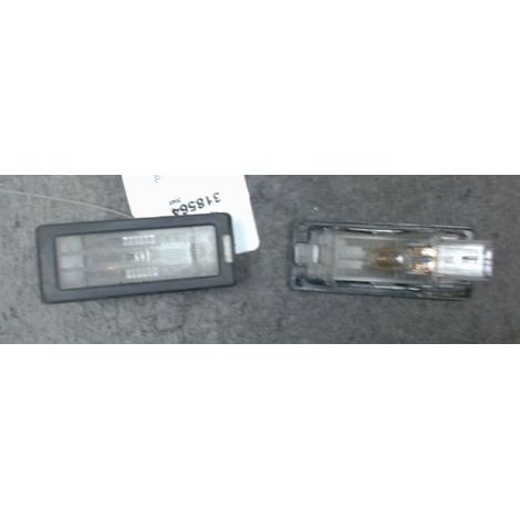 [PRODUIT D'OCCASION] Eclaireur Plaque De Police DACIA Logan ♻️ Ref Oe. 8200013577 - Garantie à vie (1/2)