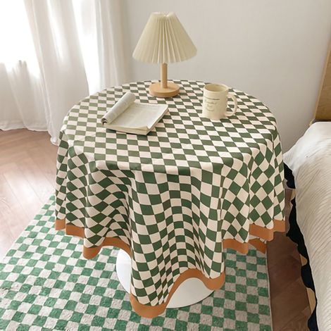 einfacher und praktischer Vintage-Schachbretttisch