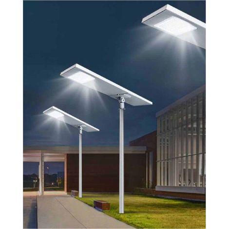 Trade Shop Traesio – Lampadaire solaire LED 300W avec panneau solaire – IP65 – 6500K – 3000 lumens – Autonomie 10-12 heures – Installation sur mât incliné (1/3)