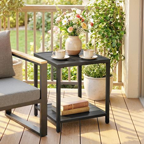 Table basse extérieure à 2 niveaux en métal. table de jardin carrée avec étagère de rangement. 45 x 45 x 54 cm. noir