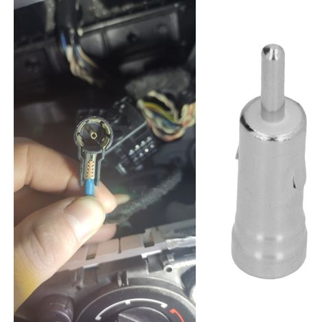 Adaptateur d'antenne autoradio mâle (1/5)