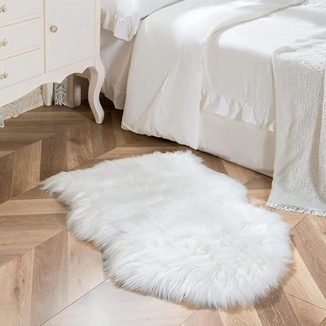1 Tapis Faux Peau de Mouton,Polyester,Doux et Épais,Antidérapant,Salon Chambre Voiture