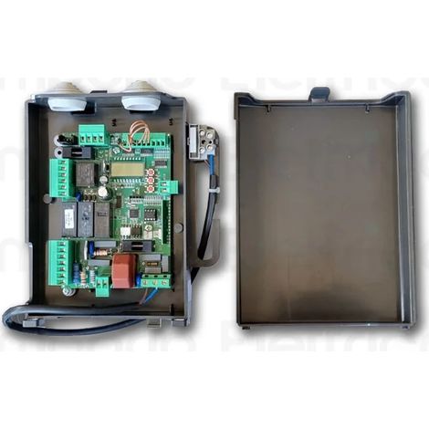 Beninca – Armoire de commande Bull8 – Alimentation 230VAC – Affichage LCD intégré – Récepteur radio 433,92MHz – Logique automatique et semi-automatique - bull8-om