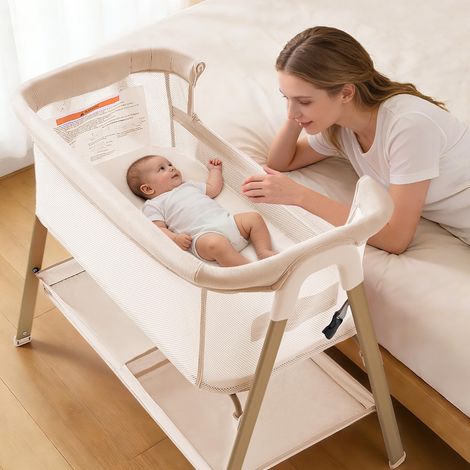 Next to Me Berceau 3 en 1 pour bébé de la naissance à 9 kg, lit de voyage portable avec roulettes, rangement, moustiquaire et matelas pour nouveau-né beige (1/5)