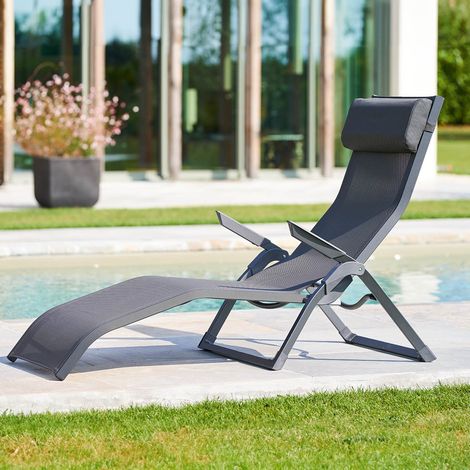 Hesperide – Transat pliant 2 positions en aluminium traité époxy – Toile en texaline anthracite et graphite – Appui-tête amovible et accoudoirs (1/6)