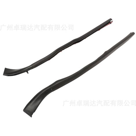 The port and window joints 9C11-V51401-AD (avant gauche and avant droit) are suitable for Ford Transit MK7. (1/4)