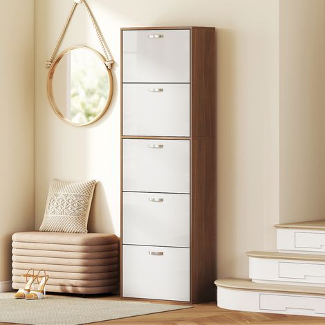 Scarpiera dal design contemporaneo, con 5 ante a ribalta e finitura bicolore bianco e marrone scuro effetto legno.