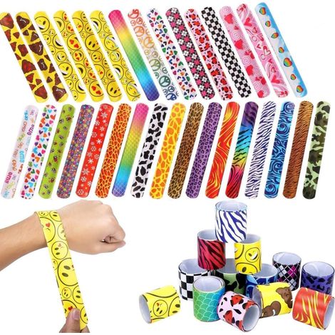 Pulseras de bofetada para niños, ideales para rellenar bolsas de fiesta, con cierre a presión, recuerdos de fiesta con corazones coloridos, estampados navideños de emojis y piel de animal.