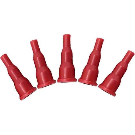 Un ensemble de 5 adaptateurs de remplissage de réservoir de carburant avec de longs embouts, en plastique rouge. (1/5)