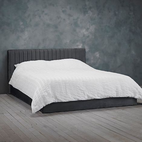 Berlin Double Bed - Velvet - L200 x W152 x H87 cm - Silver (1/3)