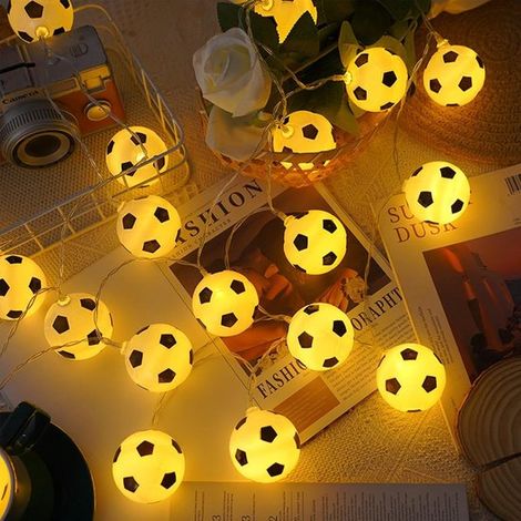 Ghirlanda luminosa a tema calcio, 10 m, 80 LED, catena luminosa, per cameretta bambini, catena luminosa a LED, design a tema calcio, a batteria, per feste a tema, Natale, decorazioni per interni, deco (1/4)