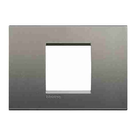 BTILNA4819AE Plaque carrée Livinglight 2 modules centrés