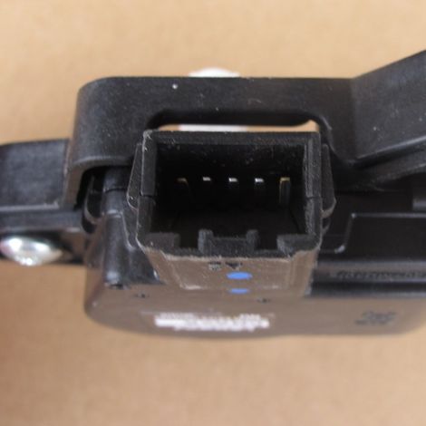 97154S6000 convient aux actionneurs Kia et Hyundai 97154-S6000. (1/5)