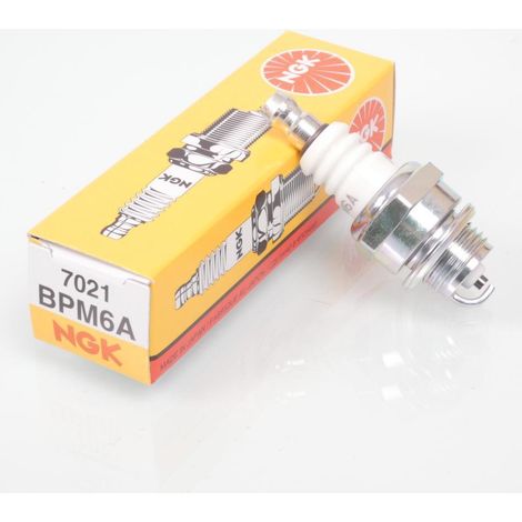 NGK-Zündkerze für Auto BPM6A / 7021, neu (1/4)