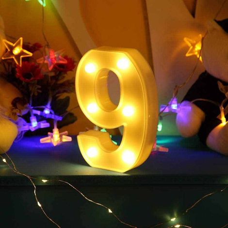 Numero 9 luminoso bianco a LED decoro per eventi feste luce calda 3000k 16x3cm alimentato da 2 batterie (1/5)