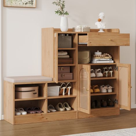 Meuble à chaussures avec banquette rembourrée, 3 portes en rotin tressé et 1 tiroir. Meuble de rangement multifonctionnel avec étagère à chaussures pour l'entrée. Aspect bois, dimensions : L 142 x P 3