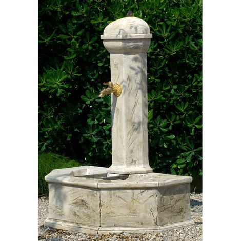 Habitat Et Jardin – Fontaine de jardin Provence en pierre reconstituée – Dimensions 0.86 x 0.51 x 1.13 m – Robinet en laiton inclus – Élégance pour espaces extérieurs