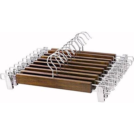 (12 marron) Cintres en bois, robustes et brillants, avec pinces en acier antidérapantes et crochets pivotants. (1/4)