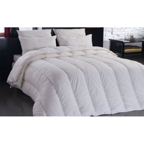 Couette scandinave 220 x 240 cm – Garnissage en fibres creuses siliconées 400g/m² – Enveloppe 50% coton – Lavable en machine à 40° – Univers Decor