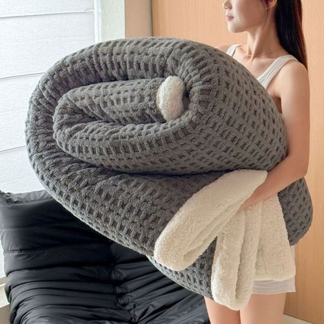 Couverture Double Face , 100150cm Motif Nid d’Abeille, Tissu Taffetas et Doublure Sherpa, Épaisse et Chaude pour Lit-gris (1/5)