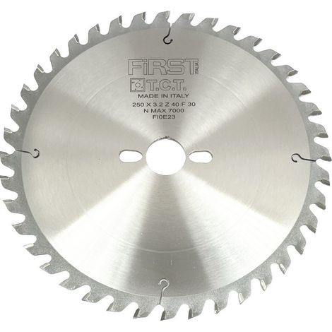 FIRST ITALIA Lame de Scie Circulaire HM avec Denture Alternée - D. 250 mm - Alésage 30 mm - 40 Dents - Idéale pour Bois Tendre et Exotique (1/5)