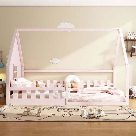 Lit Cabane Enfant 140x200 - avec Barrière de Sécurité - Lit Enfant - Pin Massif Rose, Forme Maison, Design au Sol (1/5)