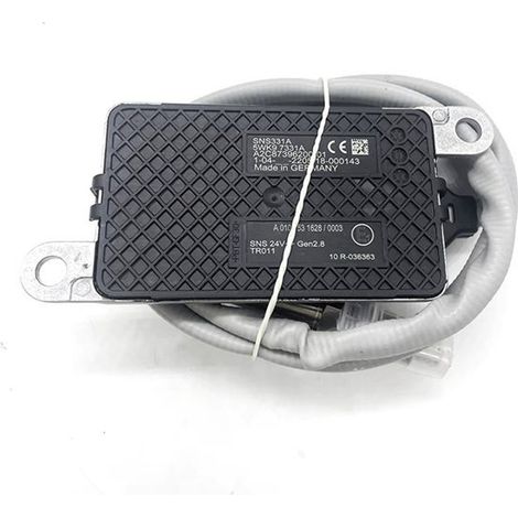 5WK97331A A0101531628 is a nitrogen-oxygen sensor for Mercedes-Benz trucks. (1/5)