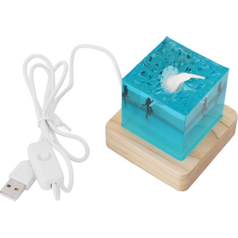 Lampada da notte artigianale a forma di balena bianca, lampada subacquea con supporto USB in rovere, lampada da comodino RGB, decorazione d'interni. (1/5)