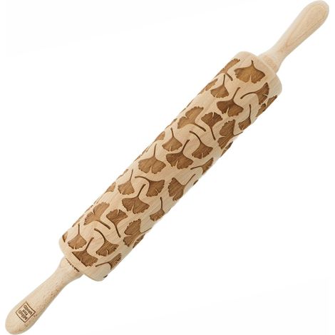 Mattarello in legno MoodForWood, inciso, 43 cm con manici, perfetto per la cottura al forno - Motivo Ginko Biloba (1/5)