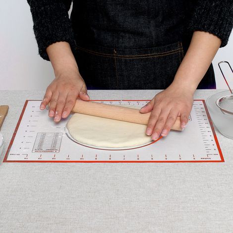Tapis de pétrissage en silicone antiadhésif avec graduations pour la cuisine et la pâtisserie (rouge 40x60cm) (1/5)