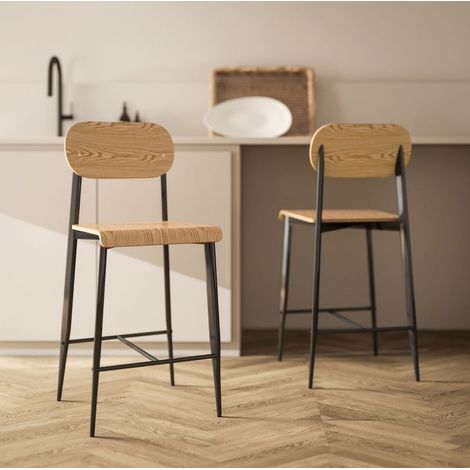 Lot de 2 tabourets de bar industriels avec dossier, assise bois clair, repose-pieds, structure métal noir, hauteur 66 cm, pour cuisine et comptoir  CHICFURN (1/5)