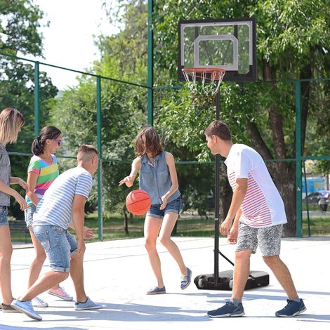 Panier de basket extérieur, support modulable pour enfants avec roulettes, noir, dimensions 83 x 75 x 206–260 cm (1/4)