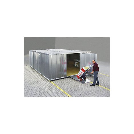 Combinación de contenedores de material  galvanizado  con suelo