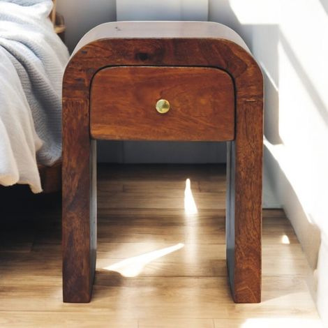 Mesita de noche clásica de madera maciza marrón castaño, 1 cajón, bordes curvos