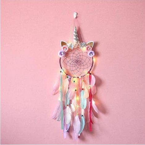 Attrape-rêves LED en forme de licorne violette, idéal comme cadeau d'anniversaire pour les filles ou comme décoration murale pour une chambre d'enfant. (1/5)