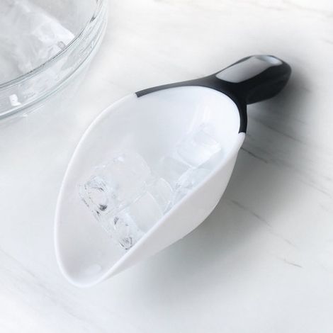 Paletta per gelato in plastica con manico nero, piccola porzionatrice per alimenti per gelatiere e contenitori per congelatore, adatta per gelato, farina e vari altri alimenti. (1/5)