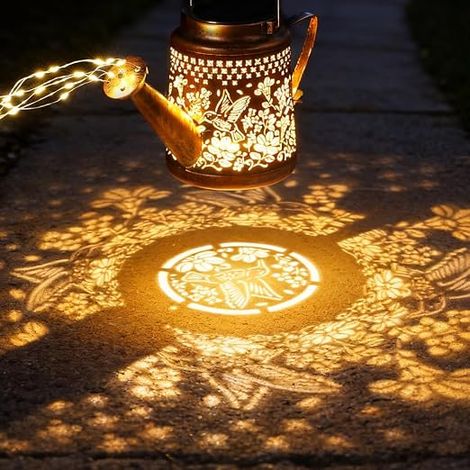 OUSFOT Lampe Solaire Jardin Exterieur Arrosoir Comprenant Guirlande Lumineuse Cascade avec LED Motifs Colibris et Floraux Lanterne Lumiere Solaire Étanche Decoration Cour Halloween Noël (1/3)
