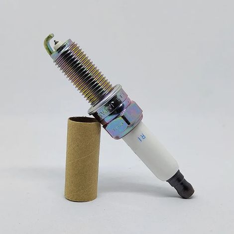 YR6NPP332 spark plugs suitable for Mercedes-Benz, Chrysler, Nissan, Toyota, and Mitsubishi vehicles. 0242140512 (1/4)