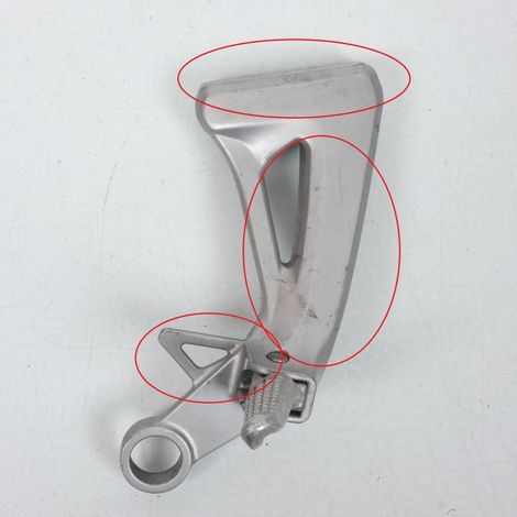 [PRODUIT D'OCCASION] Platine repose pied passager droit pour Moto Suzuki Sv 650 S 1999 (1/4)