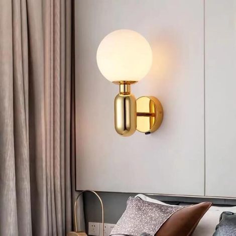 Applique globe en verre de 200 mm avec ampoule E27, globe en verre blanc avec base en laiton doré, applique dorée (1/5)