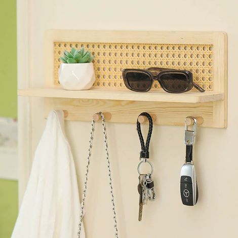 Appendiabiti a parete in rattan con 4 ganci, appendiabiti decorativo con mensola sospesa, ideale per ingressi, camerette, corridoi, cucine e uffici. (1/5)