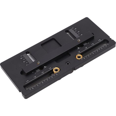 Gabarit de positionnement et de mesure des trous de perçage pour porte de meuble en alliage d'aluminium réglable, avec outil de repérage des poignées. (1/5)