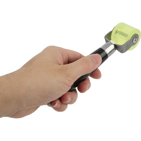 Rouleau d'insonorisation auto - Outil efficace pour pose de matelas anti-chaleur et réduction du bruit voiture