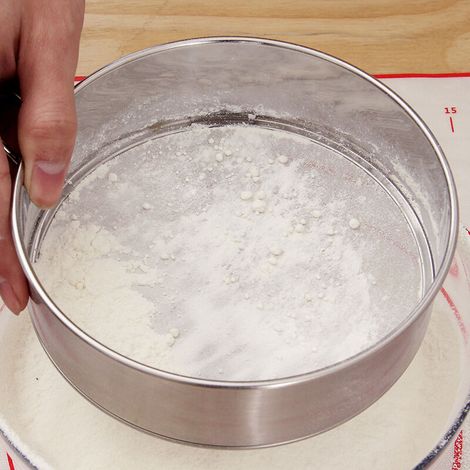 Tamis à farine rond professionnel en acier inoxydable avec 60 mailles (7,9 pouces) (1/4)