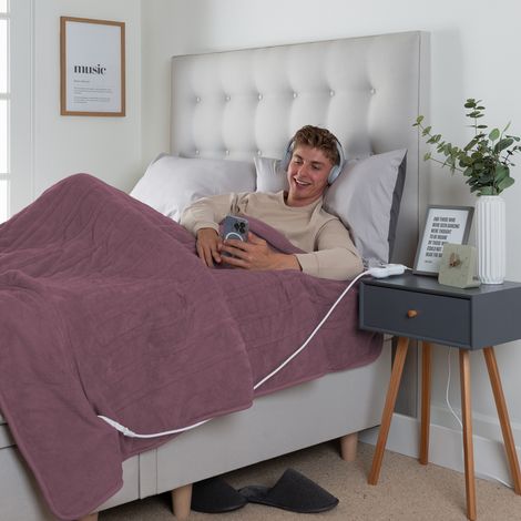 Slumberdown Comfy Hugs Heated Throw, Plum
