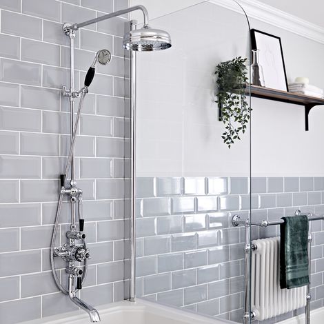 Hudson Reed – Colonne de douche rétro thermostatique – Mitigeur à triple sorties – Pommeau pluie rond 19,4 cm – Bec verseur baignoire – Finition chromée et noire (1/5)