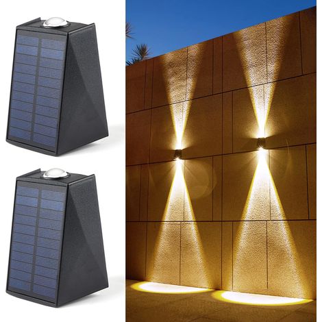 LUHLEE - Apliques solares de pared para exteriores, resistentes al agua (IP65), ideales para la decoración de casas, porches, cocheras, vallas y jardines (juego de 2). (1/5)