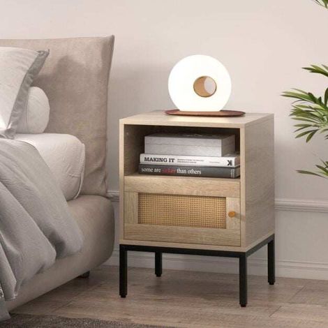 Lot de 2 tables de chevet couleur chêne style bohème avec tiroir, étagère ouverte et porte, pieds en métal pour chambre et salon (1/5)