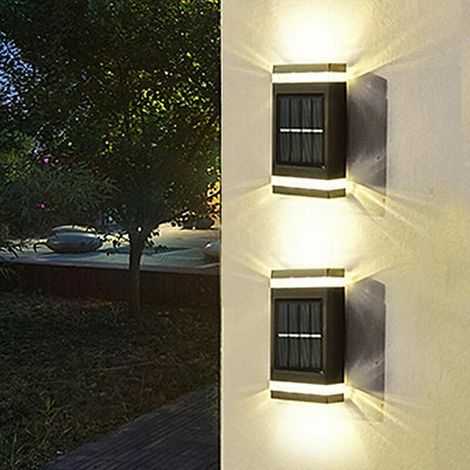 Applique extérieure Lampes solaires de clôture – Lot de 2 appliques murales extérieures à énergie solaire, appliques murales solaires LED, appliques murales extérieures étanches IP65 pour arrière-cour (1/5)